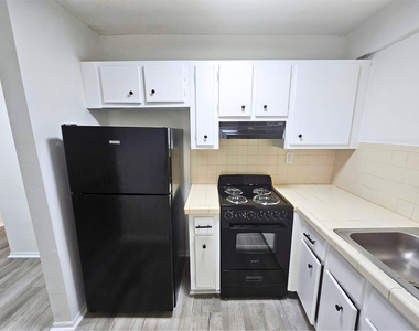 1300 Ne 3rd Street - Photo Thumbnail 4