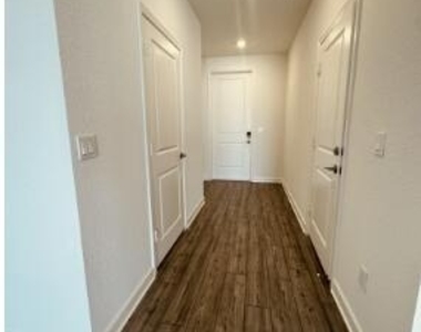 671 Se Lake Falls Street - Photo Thumbnail 8