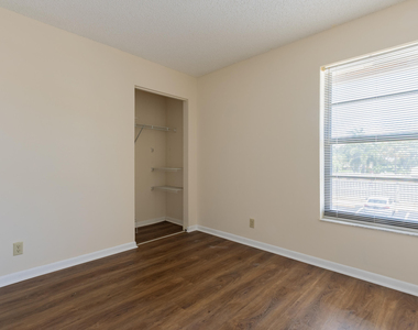 9449 Boca Cove Circle - Photo Thumbnail 10