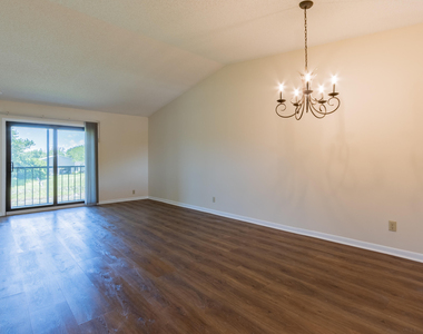 9449 Boca Cove Circle - Photo Thumbnail 3