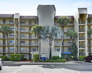 3755 Via Poinciana - Photo Thumbnail 2