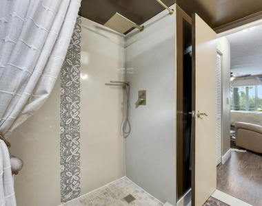 3755 Via Poinciana - Photo Thumbnail 8