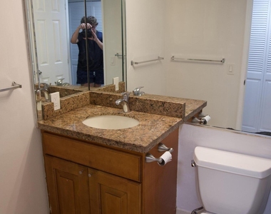 2840 Ne 14th St Street - Photo Thumbnail 5