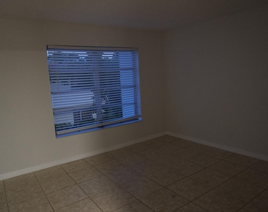 2840 Ne 14th St Street - Photo Thumbnail 9