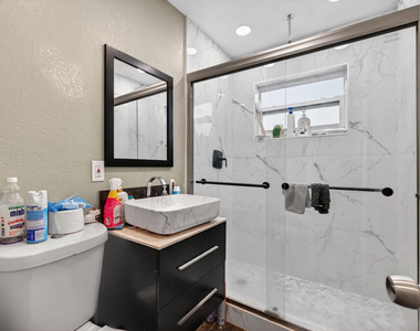 300 Sw 25th Avenue - Photo Thumbnail 26