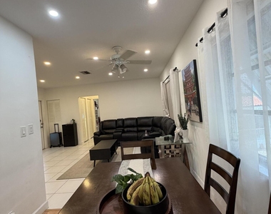 1300 N 17th Avenue - Photo Thumbnail 12