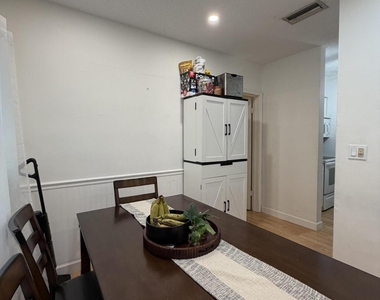 1300 N 17th Avenue - Photo Thumbnail 9