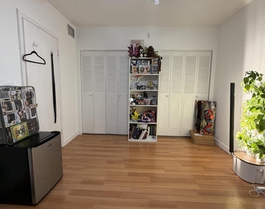 1300 N 17th Avenue - Photo Thumbnail 23