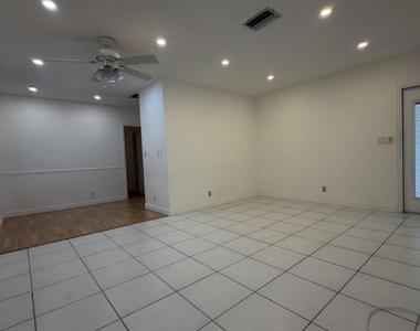 1300 N 17th Avenue - Photo Thumbnail 3
