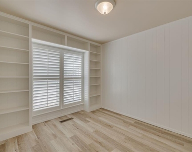 3057 W Wilshire Boulevard - Photo Thumbnail 17