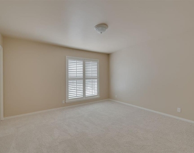 3057 W Wilshire Boulevard - Photo Thumbnail 21