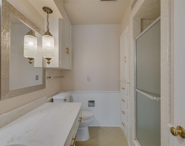3057 W Wilshire Boulevard - Photo Thumbnail 23