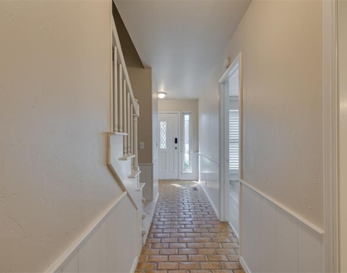 3057 W Wilshire Boulevard - Photo Thumbnail 5