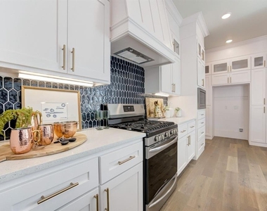 7901 Behr Drive - Photo Thumbnail 24