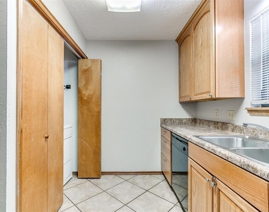 1200 N Crawford Avenue - Photo Thumbnail 10
