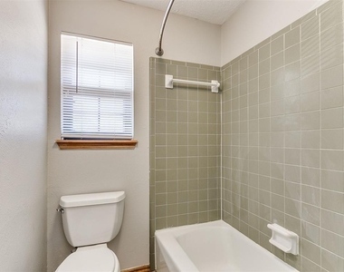 1200 N Crawford Avenue - Photo Thumbnail 1
