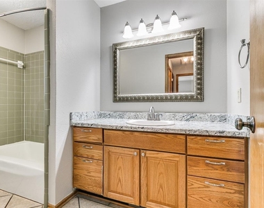 1200 N Crawford Avenue - Photo Thumbnail 2
