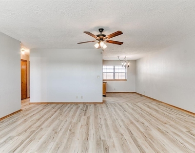 1200 N Crawford Avenue - Photo Thumbnail 16