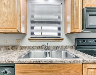 1200 N Crawford Avenue - Photo Thumbnail 12