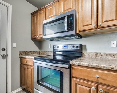 609 E Linden Lane - Photo Thumbnail 15