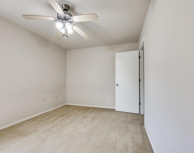 609 E Linden Lane - Photo Thumbnail 14