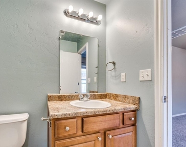 609 E Linden Lane - Photo Thumbnail 7