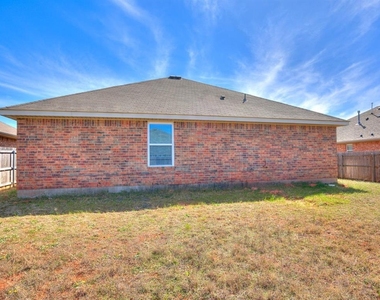 609 E Linden Lane - Photo Thumbnail 4