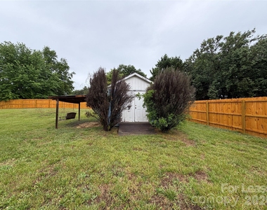 2809 Faircroft Way - Photo Thumbnail 18