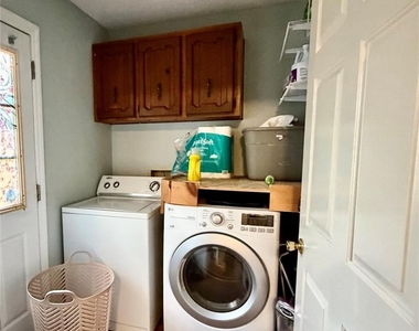 2809 Faircroft Way - Photo Thumbnail 6