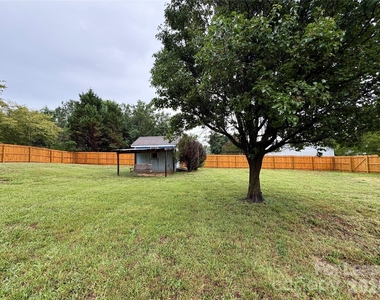 2809 Faircroft Way - Photo Thumbnail 17