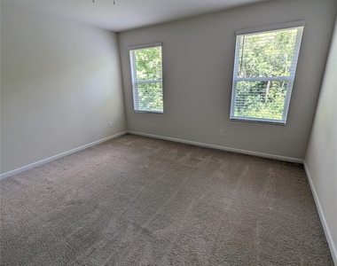 152 Pumice Drive - Photo Thumbnail 4