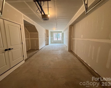 5021 Chinook Lane - Photo Thumbnail 23