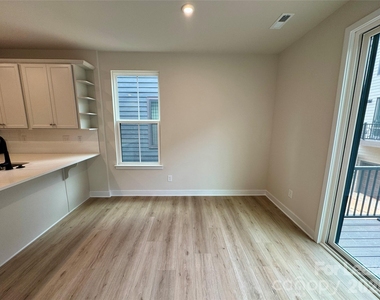 5021 Chinook Lane - Photo Thumbnail 5
