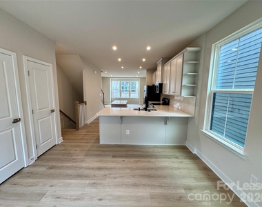 5021 Chinook Lane - Photo Thumbnail 9