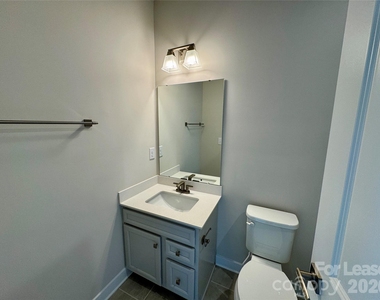 5021 Chinook Lane - Photo Thumbnail 21
