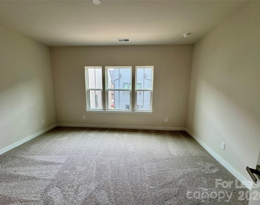 5021 Chinook Lane - Photo Thumbnail 13