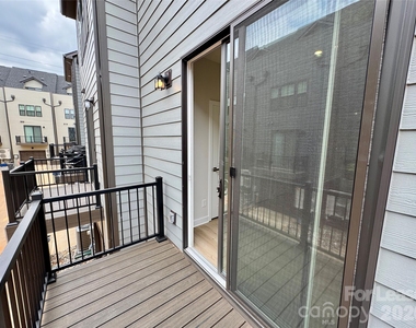 5021 Chinook Lane - Photo Thumbnail 7