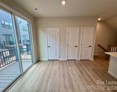 5021 Chinook Lane - Photo Thumbnail 6