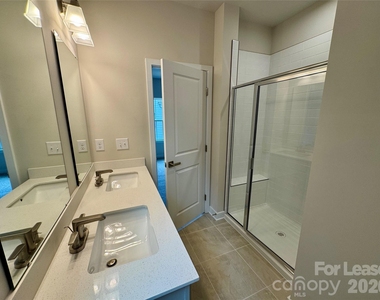 5021 Chinook Lane - Photo Thumbnail 16