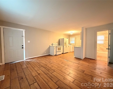 825 Rodey Avenue - Photo Thumbnail 2