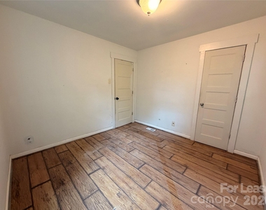 825 Rodey Avenue - Photo Thumbnail 10