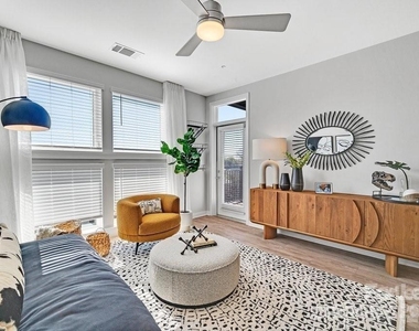 2020 W Morehead Street - Photo Thumbnail 20