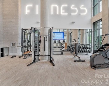 2020 W Morehead Street - Photo Thumbnail 10