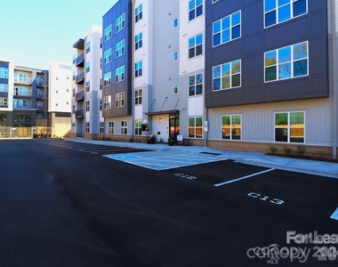 2020 W Morehead Street - Photo Thumbnail 27