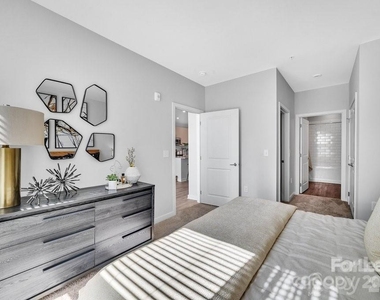 2020 W Morehead Street - Photo Thumbnail 19