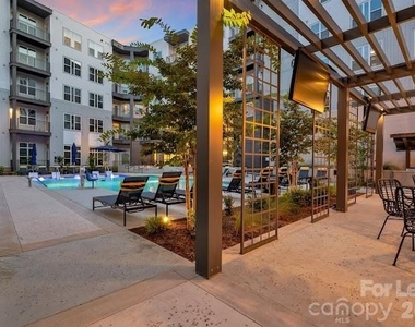 2020 W Morehead Street - Photo Thumbnail 14