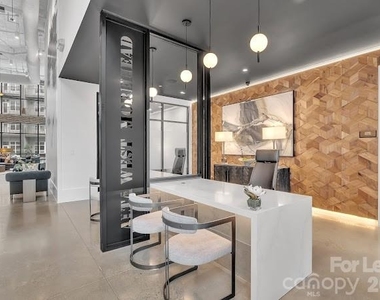 2020 W Morehead Street - Photo Thumbnail 11