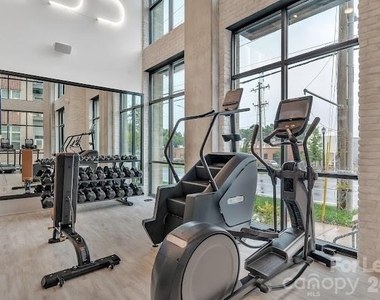 2020 W Morehead Street - Photo Thumbnail 14
