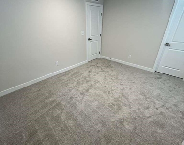 11117 Emerson Landing Drive - Photo Thumbnail 20