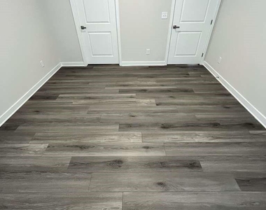 11117 Emerson Landing Drive - Photo Thumbnail 9
